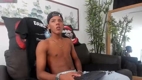 leo_jhonson online show from October 6, 2:14 pm