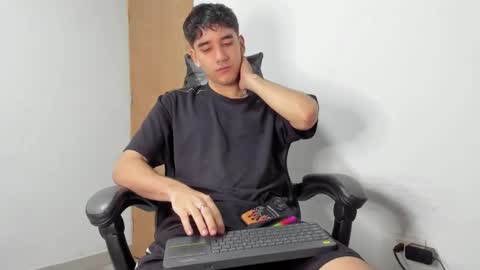 Leo Jones online show from November 6, 1:06 am