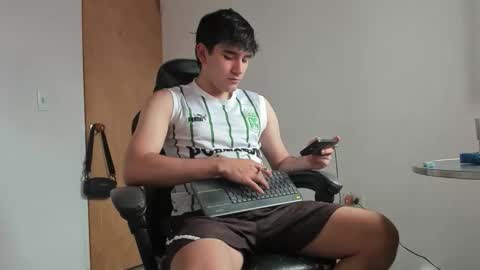 Leo Jones online show from March 24, 7:41 pm