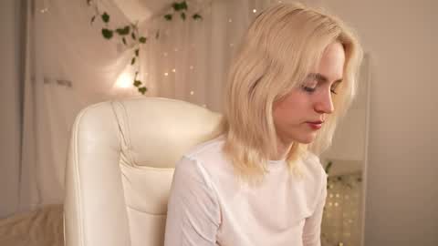  Ashly  online show from December 2, 4:46 pm