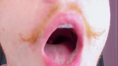 Leo online show from November 10, 9:25 pm