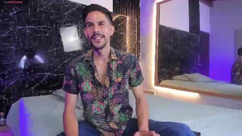 Snapshot of leo_vesper chatting on July 6, 2:25 pm leo vesper online show from July 6, 2:25 pm
