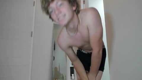 leo_wildd online show from November 1, 4:25 am