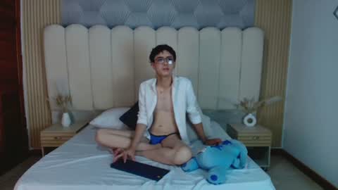 Leo Williams online show from June 30, 12:06 pm