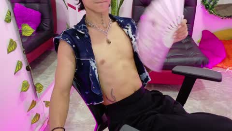 Leo online show from December 19, 1:40 pm