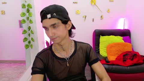 Leo online show from January 14, 8:15 pm