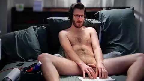 LeoBiggy online show from February 23, 9:00 am