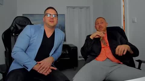 Snapshot of leoboyf4f chatting on February 18, 10:58 pm TheBigLeo online show from February 18, 10:58 pm