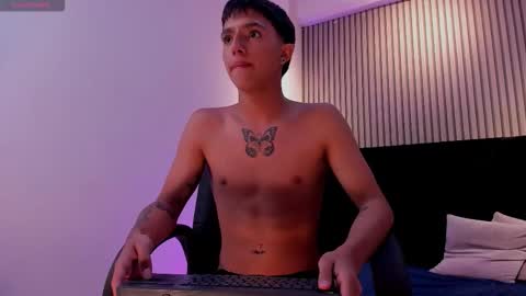 leohard_ online show from February 9, 12:31 pm