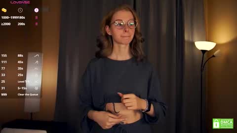 Snapshot of leolakorner chatting on December 15, 7:18 pm Hello Im Roxy Im just starting my journey here so lets get acquainted online show from December 15, 7:18 pm