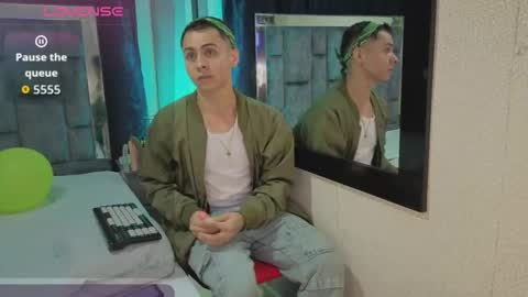 leomonnroe online show from March 16, 7:29 pm