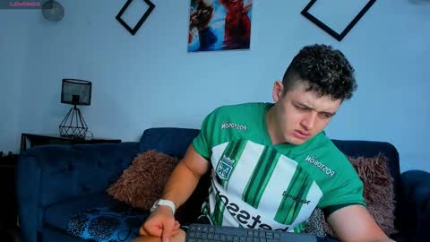 Leon Smoron online show from October 10, 11:37 pm