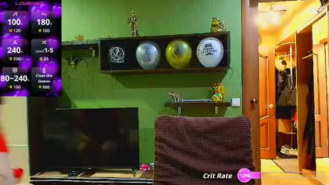 Snapshot of leona_tracie chatting on February 26, 8:08 pm Leona tracie online show from February 26, 8:08 pm