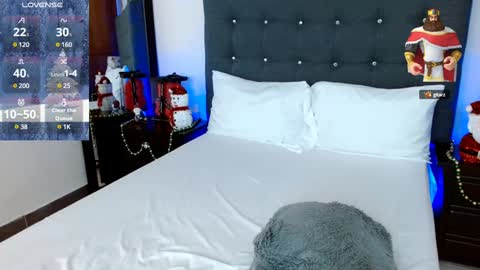 LUCY online show from December 28, 9:51 pm