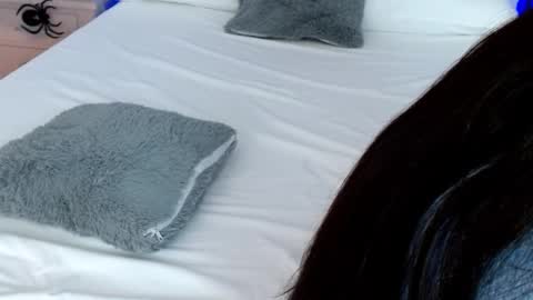 LUCY online show from October 7, 11:46 pm