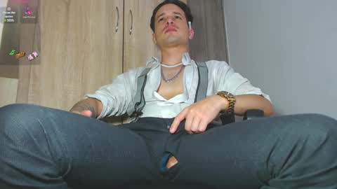 Snapshot of leonal_oconer chatting on June 1, 5:36 pm iam leonal online show from June 1, 5:36 pm