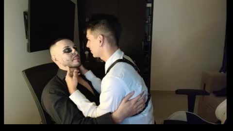 leonandresough online show from October 31, 11:50 pm