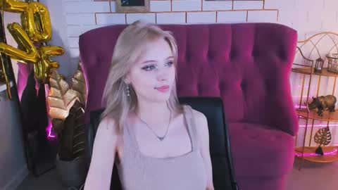 leonastone online show from October 10, 5:45 pm