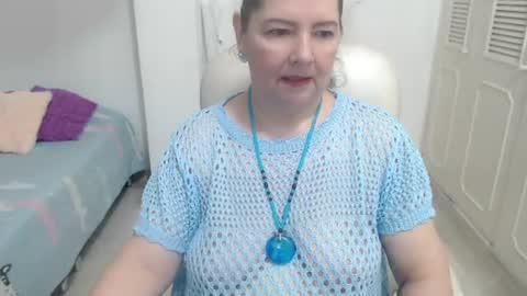 leonela   online show from July 10, 11:40 pm