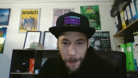 Snapshot of leonidascum chatting on February 25, 9:19 am leonidascum online show from February 25, 9:19 am