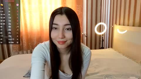 Snapshot of leonieschmith chatting on February 20, 9:00 am Alice online show from February 20, 9:00 am