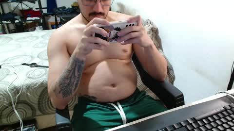 leonino231 online show from April 2, 9:45 pm