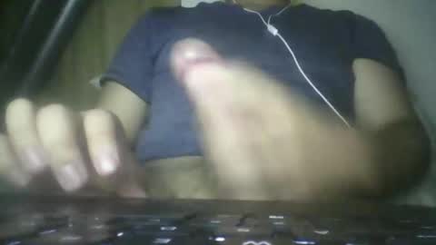 Snapshot of leoonel_95 chatting on November 9, 3:38 am leoonel_95 online show from November 9, 3:38 am