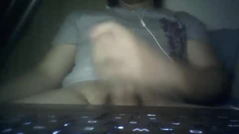 leoonel_95 online show from April 3, 3:48 am