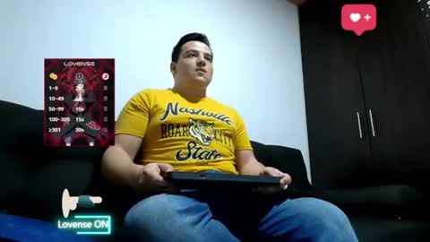 Snapshot of leoreem_ chatting on July 9, 2:26 am leoreem_ online show from July 9, 2:26 am