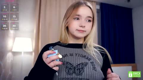 Hello everyone Im Lora Its my first day Were going to have fun together online show from January 11, 5:12 am