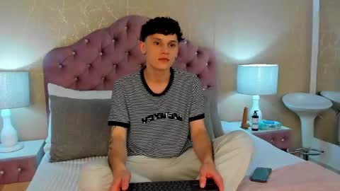 LephyStar online show from June 3, 4:15 am