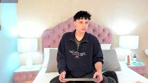 Snapshot of lephystar chatting on June 15, 4:15 am LephyStar online show from June 15, 4:15 am