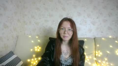lera_foxx online show from December 12, 4:32 pm