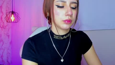 Snapshot of leri_rose_ chatting on June 27, 12:22 pm online show from June 27, 12:22 pm