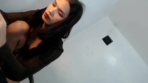 Trisha18 online show from December 9, 2:45 am