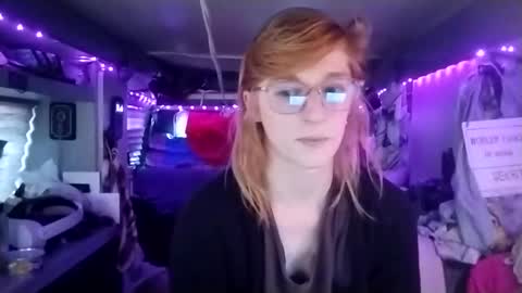 LesleyGumGrass- The Boring Trans girl online show from February 14, 8:05 pm
