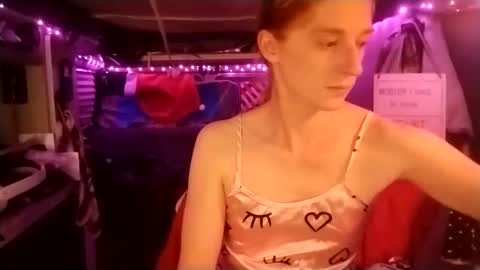 LesleyGumGrass- The Boring Trans girl online show from February 15, 12:59 am