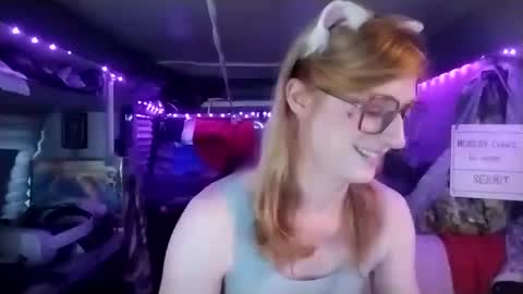 LesleyGumGrass- The Boring Trans girl online show from February 15, 6:12 pm