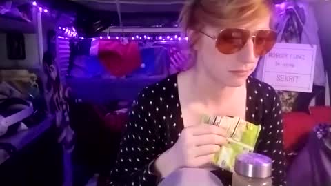 LesleyGumGrass- The Boring Trans girl online show from February 17, 6:20 am