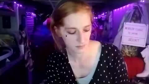 LesleyGumGrass- The Boring Trans girl online show from February 18, 1:21 am