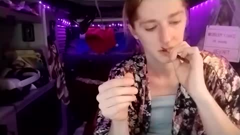 LesleyGumGrass- The Boring Trans girl online show from February 18, 7:32 am