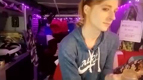 LesleyGumGrass- The Boring Trans girl online show from February 19, 12:46 am