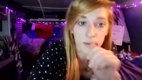 LesleyGumGrass- The Boring Trans girl online show from February 20, 5:44 am