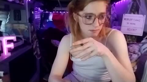 LesleyGumGrass- The Boring Trans girl online show from February 24, 8:36 pm