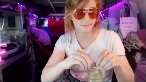 LesleyGumGrass- The Boring Trans girl online show from February 25, 7:47 pm