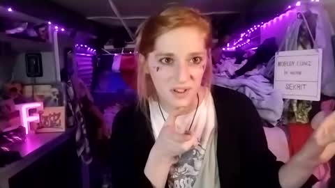 LesleyGumGrass- The Boring Trans girl online show from February 26, 9:37 pm
