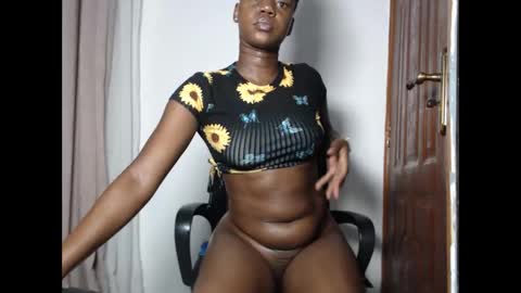 Snapshot of leslie_bebby2 chatting on March 12, 1:23 am leslie online show from March 12, 1:23 am