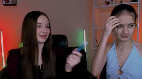 leslie_bird online show from November 27, 10:06 am