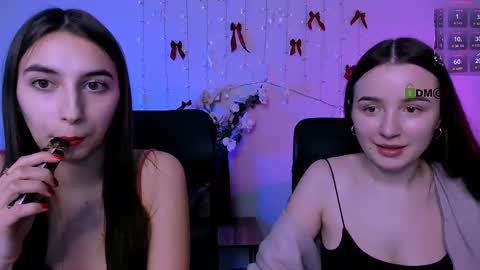 Snapshot of leslie_bird chatting on February 2, 2:05 pm leslie_bird online show from February 2, 2:05 pm