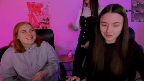 Snapshot of leslie_bird chatting on February 10, 9:57 am leslie_bird online show from February 10, 9:57 am